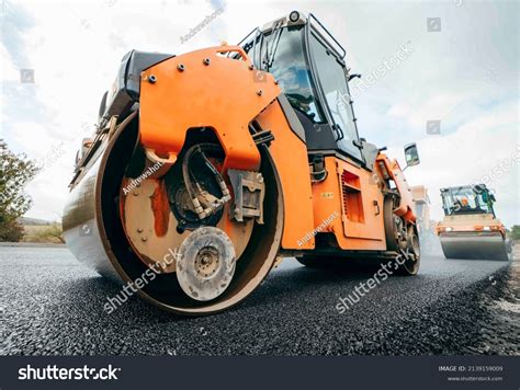 15,336 Roller Compactor Images, Stock Photos & Vectors | Shutterstock