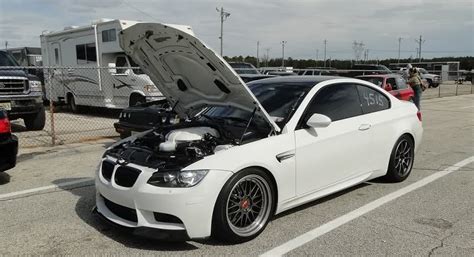 2011 Alpine White BMW M3 E92 Supercharged ESS VT2-625 Pictures, Mods, Upgrades, Wallpaper ...