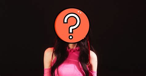 Hot girl thị phi một thời chuyển hướng làm ca sĩ Gây tranh cãi vì hát live ngay khi debut ở