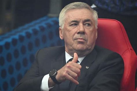 Carlo Ancelotti entraîneur du Real Madrid Kylian Mbappé Il a