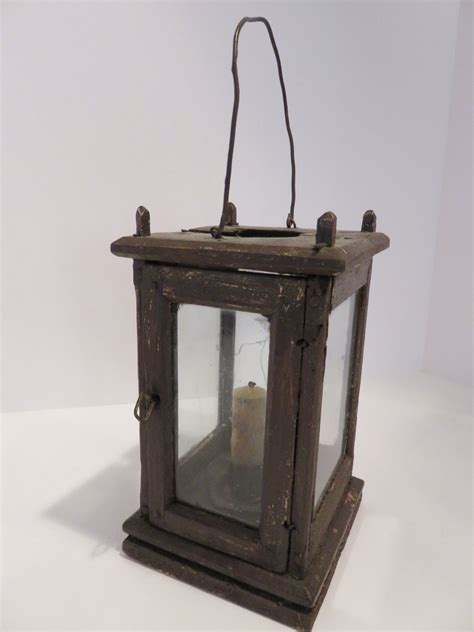 Barn Lantern In Old Paint Primitive Lighting Candle Lanterns Oil Lamps