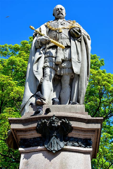 King Edward VII Statue in Aberdeen, Scotland - Encircle Photos