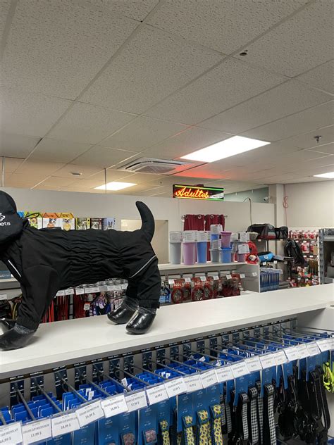 Le Dernier Sex Shop De Sept Les Urbania