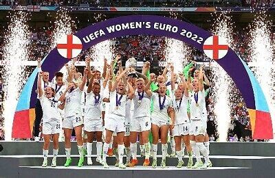 ENGLAND LIONESSES EURO 2022 Champions Football Team Fridge Magnet £4.00 ...