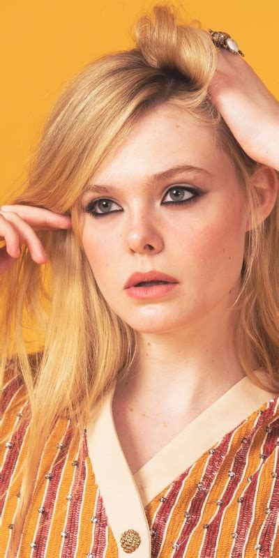 Celebrity Elle Fanning American Actress Blonde X Phone HD Wallpaper