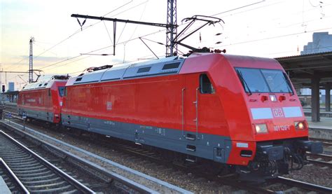 Doppeltraktion Der DB Fernverkehr AG Mit 101 126 1 NVR Nummer 91 80