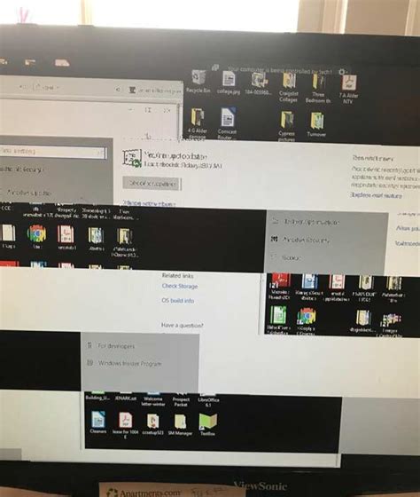 Monitor Showing Split Screens On Dual Monitor - SCD Information Technology