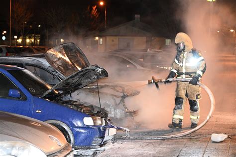 Anlagda bilbränder på Hårds väg Rosengård i kväll PPPress se