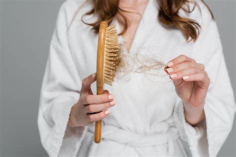 Falta Dessas Vitaminas E Prote Na Pode Causar Queda De Cabelo