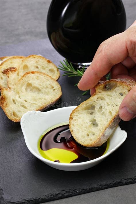 Olive Oil Balsamic Vinegar Dip For Bread At Rebecca Delores Blog