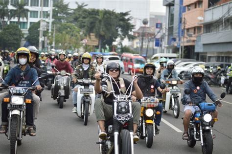 Berbagai Komunitas Motor Ramaikan Pameran IMOS 2022 NMAA