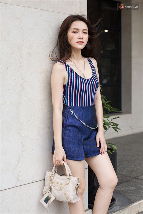 Mới đầu hè giới trẻ đã khoe street style cực gắt với hot trend đồ hoa cả cành bodysuit đồ