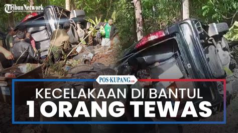 Kecelakaan Mobil Berpenumpang Orang Di Jalur Cinomati Bantul