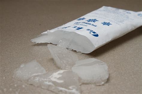 Đá Gel Là Gì? Đá Gel Giữ Lạnh Lâu Không? Nên Mua Ở Đâu?