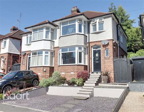 Meyrick Avenue Luton 3 Bed Semi Detached House For Sale £350 000