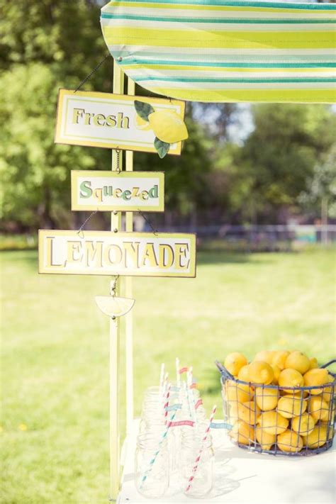 Kara S Party Ideas Hot Air Balloon Up Up Away 1st Birthday Party Kara S Party Ideas