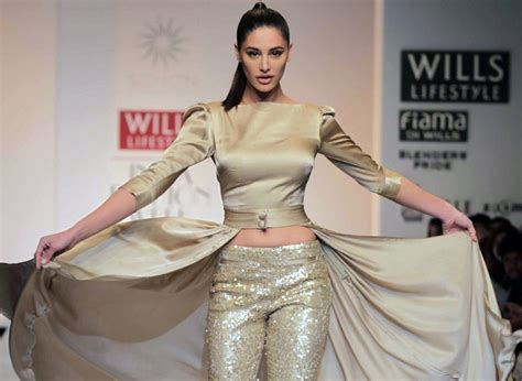 Nargis Fakhri In Bikini In Main Tera Hero