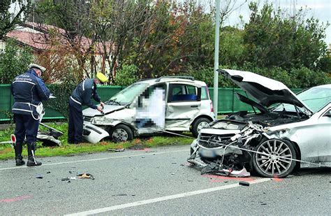 Incidente Imola Schianto A Pochi Metri Da Casa Muore Anziano