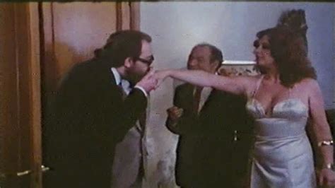 Naked Lynn Endersson In Los Locos Locos Carrozas