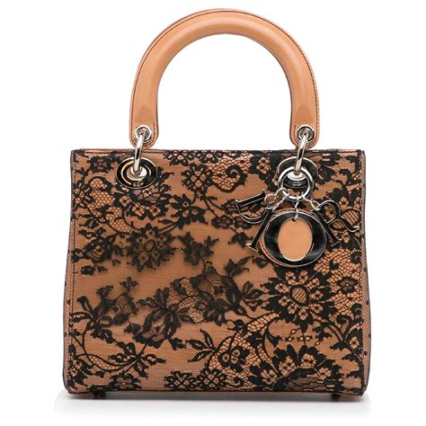 Cartable Lady Dior En Cuir D Agneau Moyen Et Fleuri Marron Dior Ref