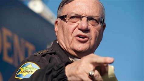 Joe Arpaio Trump Begnadigt Ehemals Härtesten Sheriff Der Usa Zeit