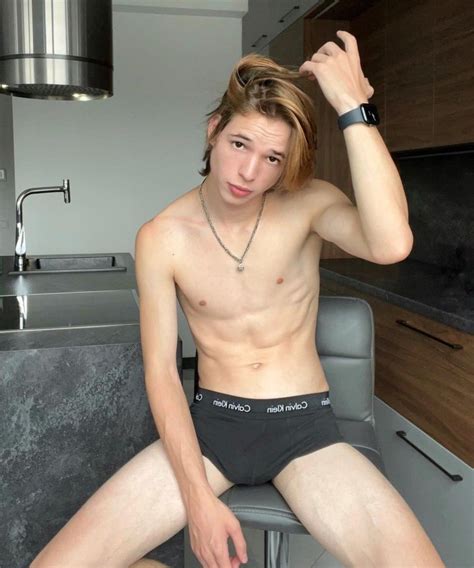 Daily Gay Guys U On Twitter Cutie Https T Co BPMwg BguP Twitter