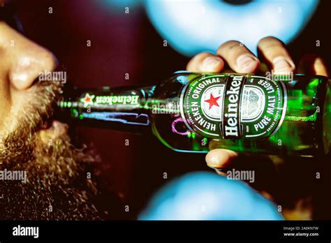 Heineken Beer Hi Res Stock Photography And Images Alamy