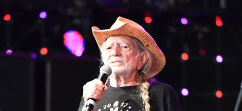 Willie Nelson Reacts To His Rock & Roll Hall Of Fame Induction!