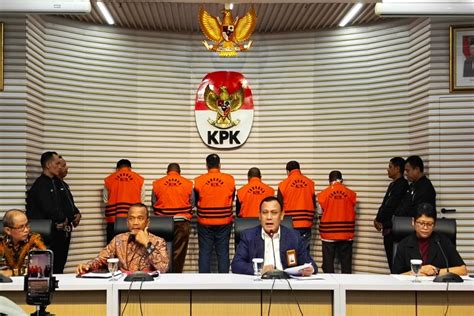 Usai Terjaring Ott Kpk Pj Bupati Sorong Yan Piet Mosso Ditahan