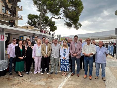 Bauz Visita La Xx Mostra De La Llampuga En Cala Rajada