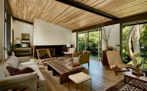 Une maison noyée dans la verdure d un jardin mature à Pasadena