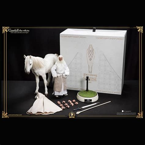 Bbcw Distributors Special Order Lord Of The Rings Figures Crown