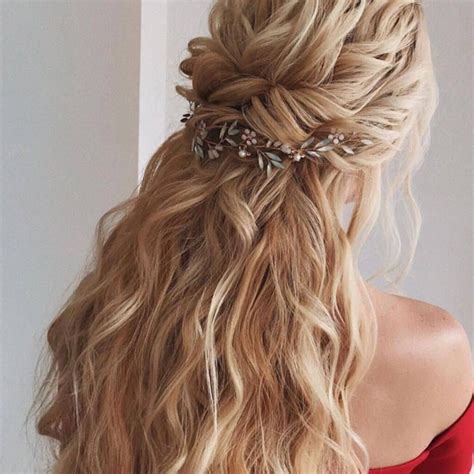50 Gorgeous Golden Blonde Hair Ideas For Women In 2024
