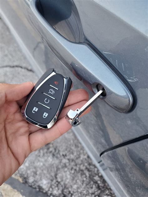 how to change battery in chevrolet key fob 4