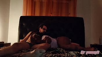 DR PUSSY Ebony colega de quarto convida me para ver um filme mas na verdade ela é muito