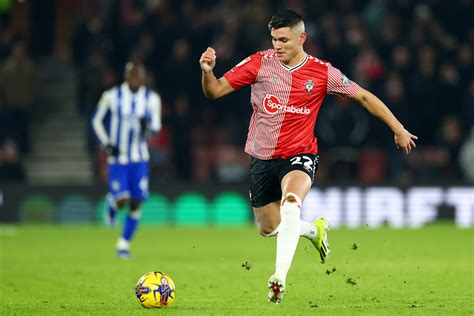 Report hints at Juventus' summer transfer plans for Southampton midfielder