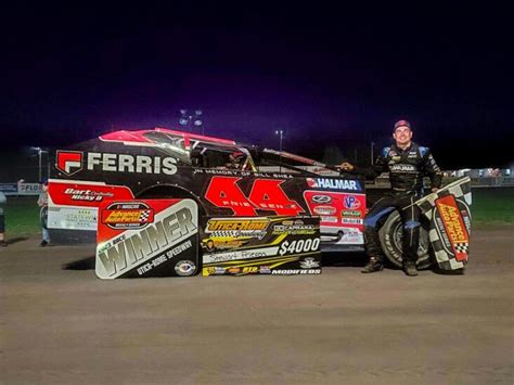 Back On Top Stewart Friesen Wins One For Bill Shea Thursday Night At