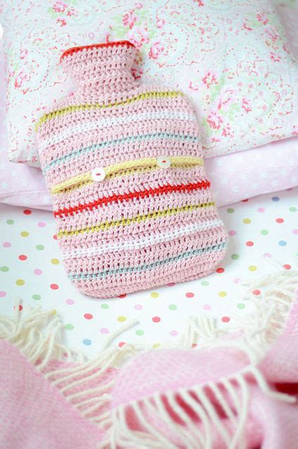 Hot Water Bottle Cosy 소품