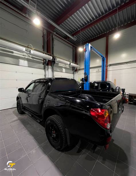 Установка охранного комплекса и подогревателя - Mitsubishi L200