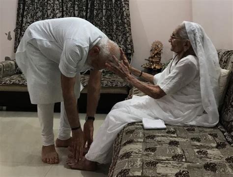 Pm Seeks His Mothers Blessings After Poll Victory India News