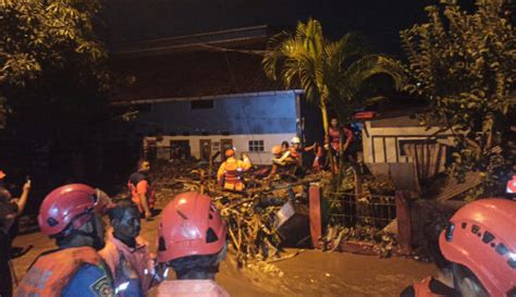 Jebolnya Tanggul Sungai Cikapundung Kepala Keluarga Terdampak