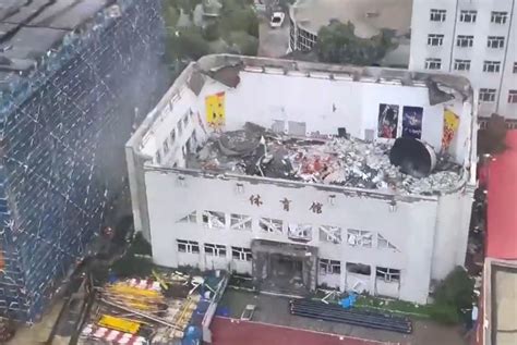 齐齐哈尔体育馆倒塌│惨剧致11人遇难，市长道歉：向遇难者表示沉痛哀悼 星岛环球网