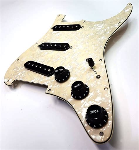 Brio Drop In Hole Strat Sss Pickguard Vintage Cream Reverb Canada