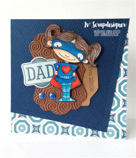 Latina Crafter Sellos en Español Desde el taller de Iv completando el regalo