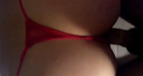 ARGENTINA EN TANGA ROJA GIMIENDO COGIDA EN CUATRO PATAS Porno Amateur Latino