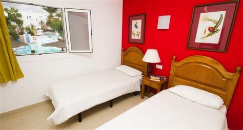 Parque Tropical Apartments in Puerto del Carmen, Lanzarote | Holidays ...