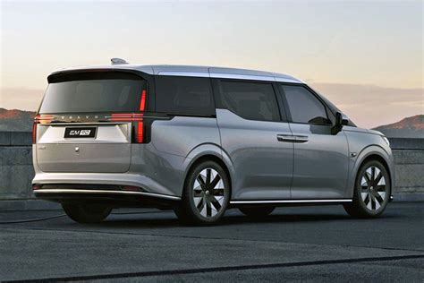 New Volvo EM90 luxury MPV revealed as V-Class rival