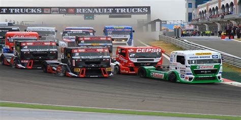 Truck Racing: History, Types, Objective, & Equipment - Sportsmatik