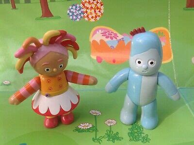 In The Night Garden Iggle Piggle Upsy Daisy Poseable Clicking Figures