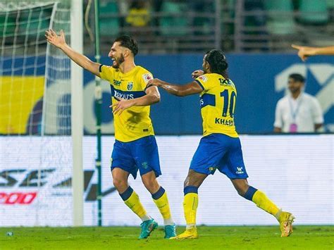 Kerala Blasters Fc 2 0 Northeast United Fc Diamantakos Double Lifts